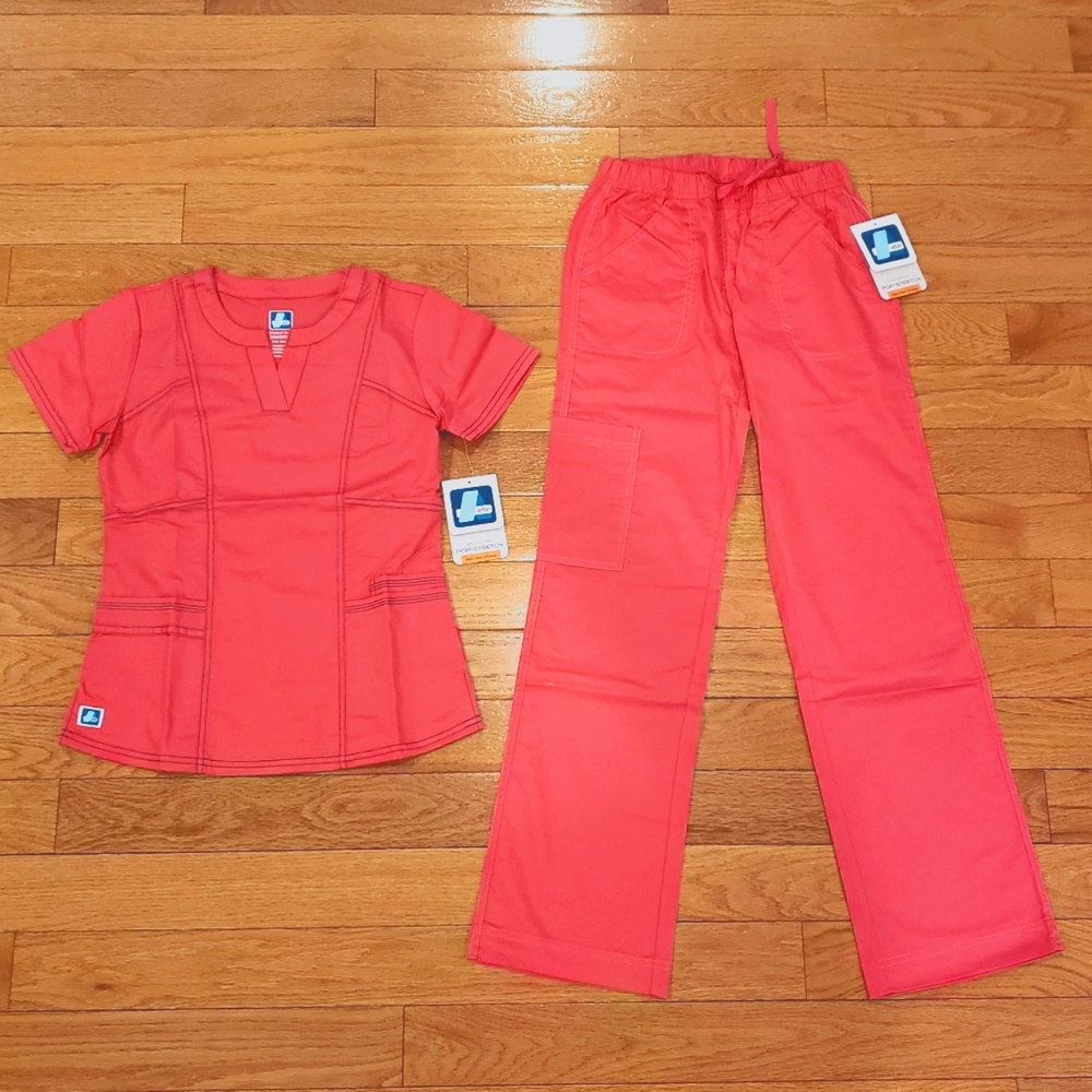 Adar: Nurses Scrub Set.
